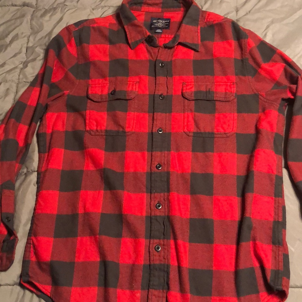 American Eagle flannel Red and Black